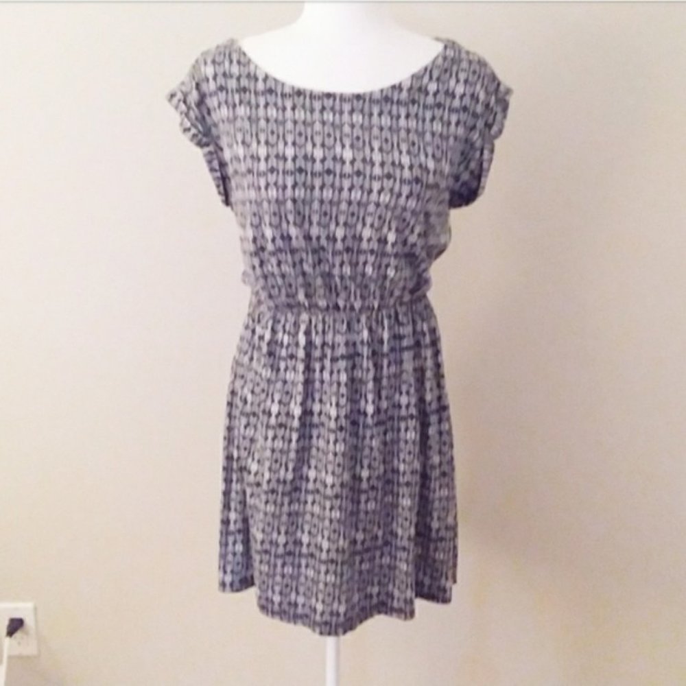 Bundle of 9 Dresses  All Size Medium by Great Designers - Picture 9 of 10